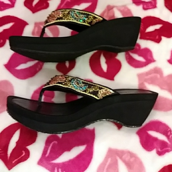 Skechers Sandals - Picture 5 of 8